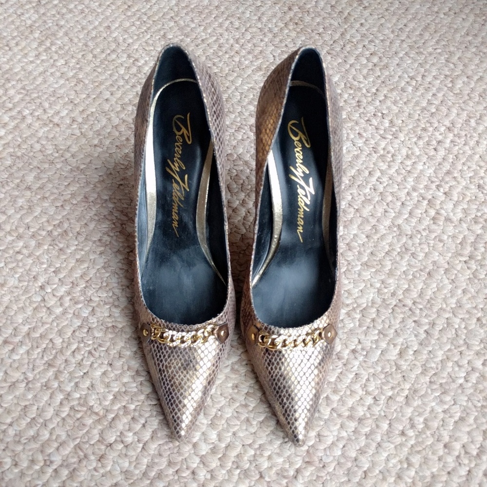 Beverly Feldman Gold Vegan Snake Print Pumps 9.5